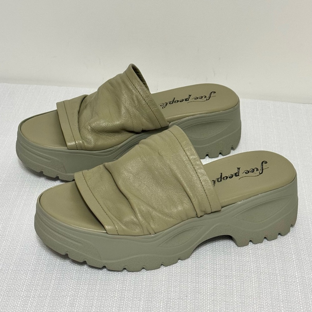 Free People Poolside Sporty Sandals Leather Chunky Platform Green Size 7.5 NWOT
